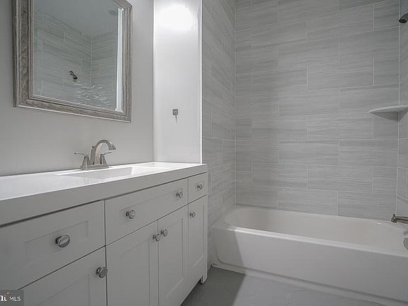 5th image of 2009 E Susquehanna Ave Floor 3