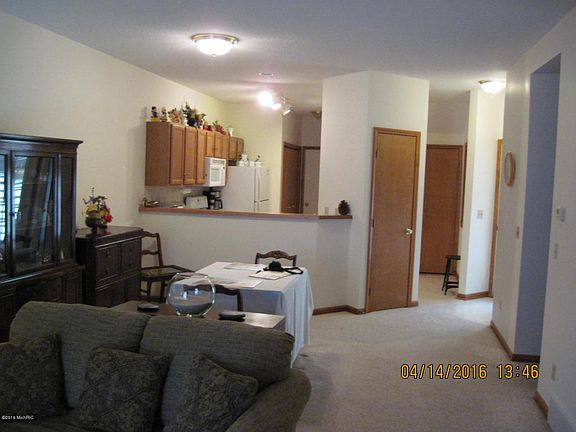 4th image of 1399 W Harbour Towne Cir #229