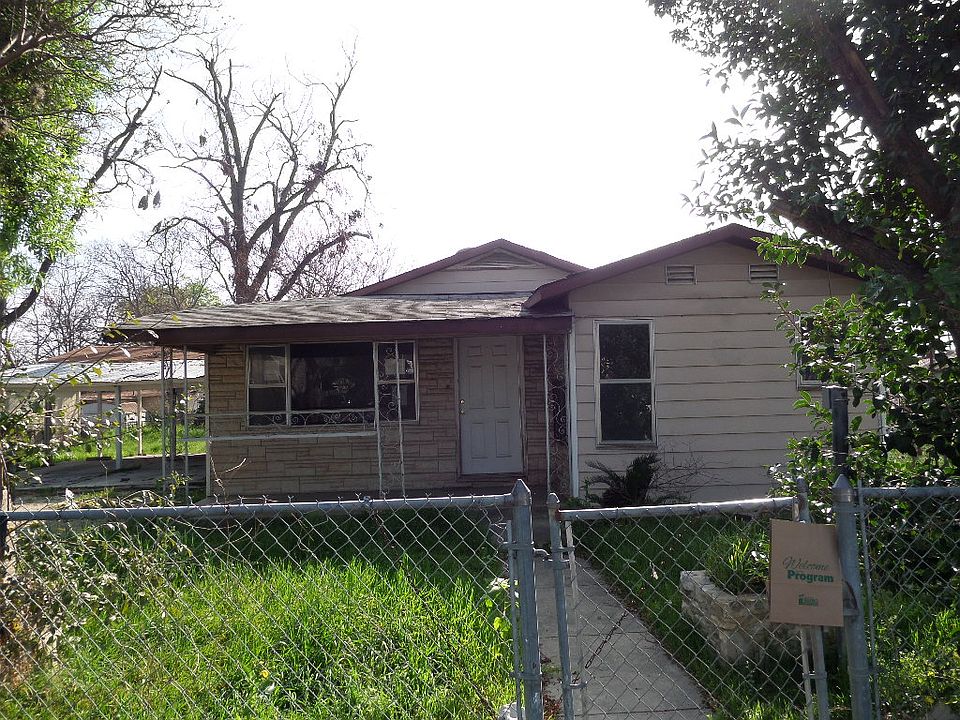 1st image of 122 N San Joaquin Ave