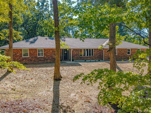 3214 Lakewood Dr, Cape Girardeau, MO 63701