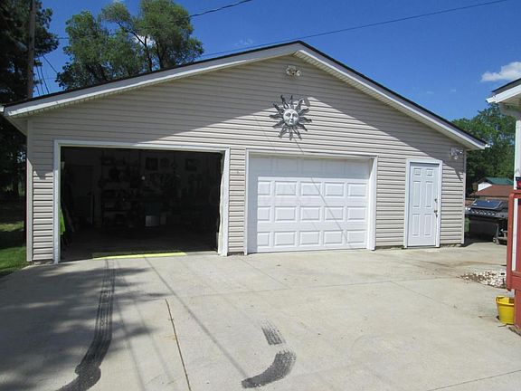 2nd image of 5098 Alder Dr NE