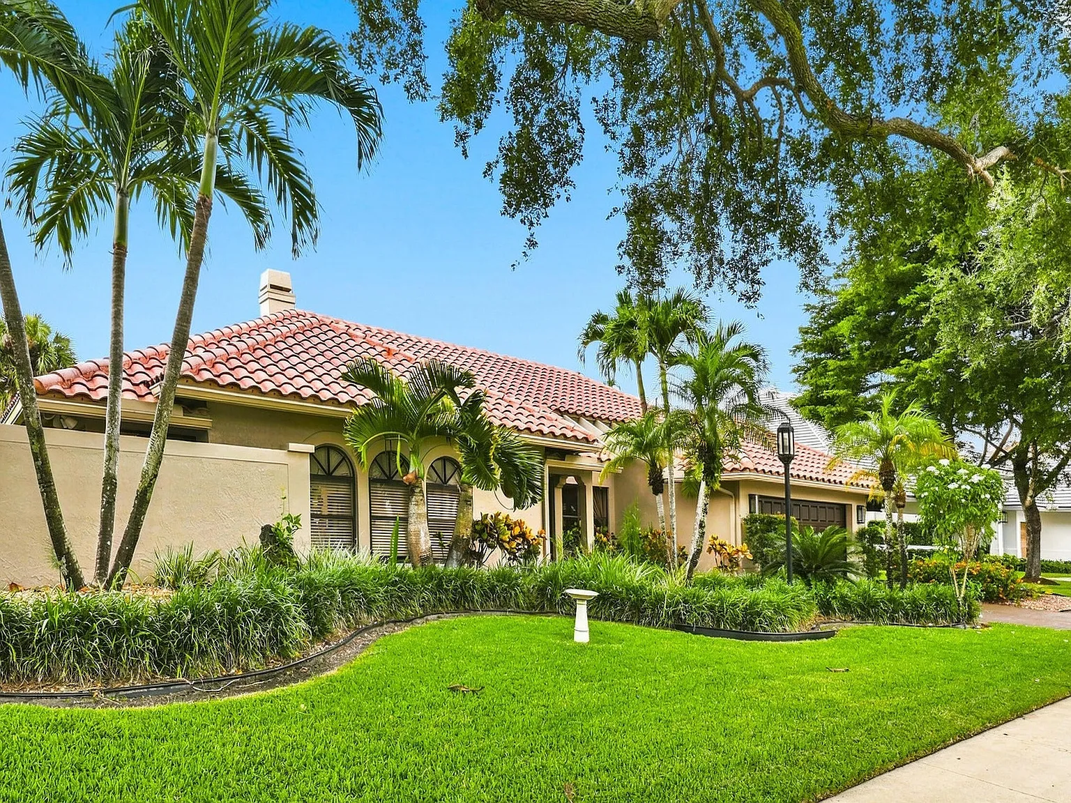 4 bed, 3.0 bath, 2540 sqft, $8,500 — Photo 3