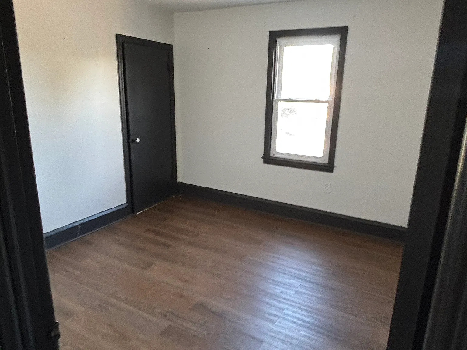 3 bed, 1.5 bath, 1200 sqft, $1,400 — Photo 3