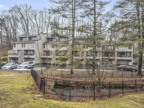 75 Mill Pond #75, North Andover, MA 01845