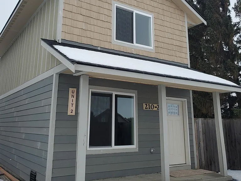 210 W Greenfield Ave #2 — Photo 3