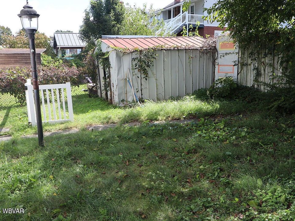 2nd image of 351 Lyons Ave