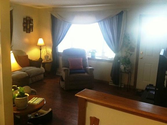 4th image of 34 Puritan Ave