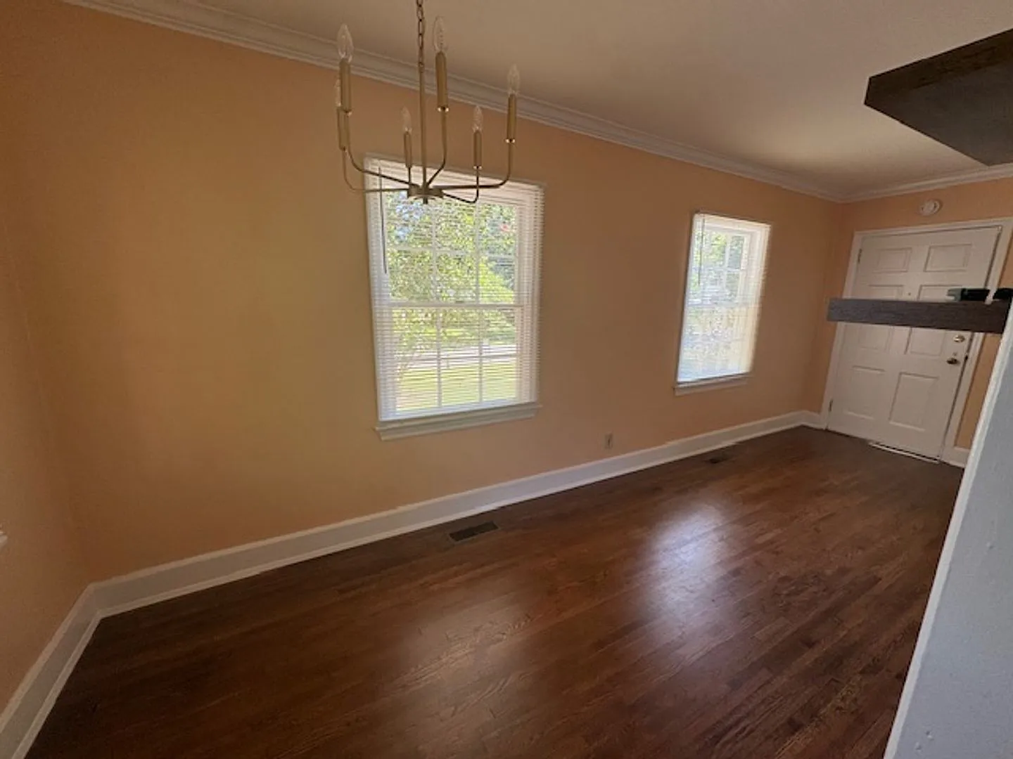 607 Edmondson Ave — Photo 4