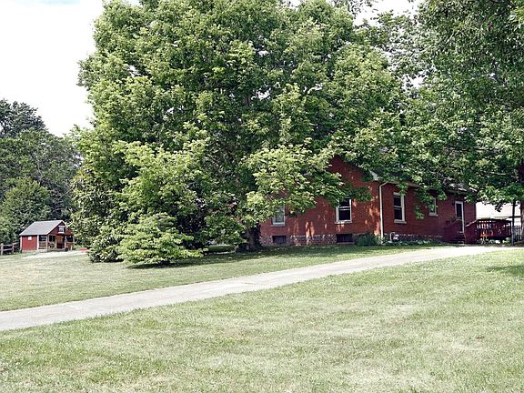 2nd image of 2469 Eastway Dr