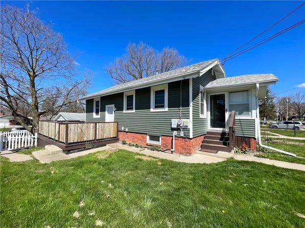 723 W 7th St S, Newton, IA 50208