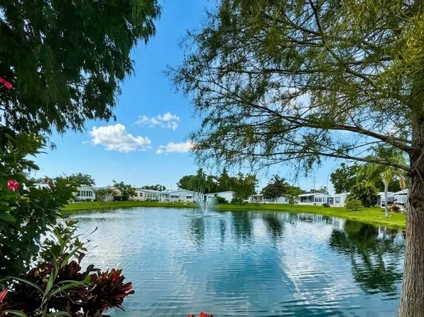 1001 Starkey Rd Lot 713, Largo, FL 33771