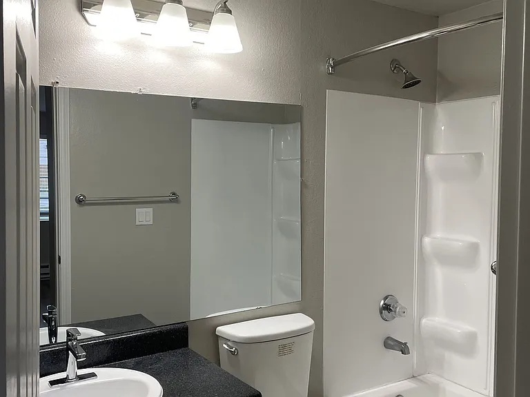 Redmond Park Apts — Photo 6