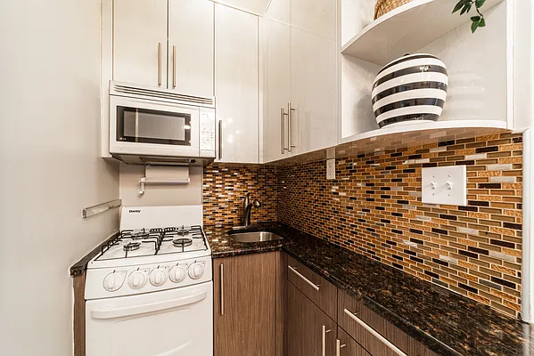 Rented by Joel Scharf, LREB | media 15