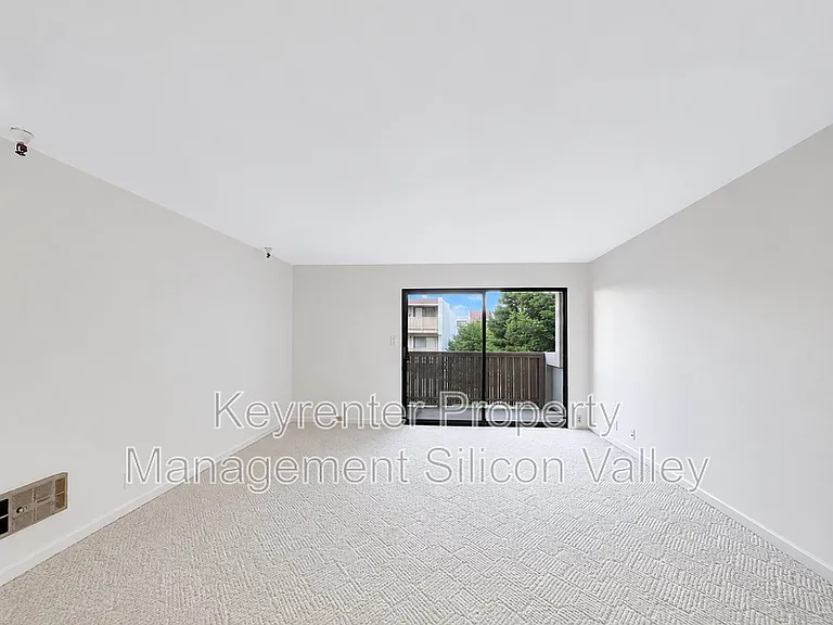 400 Ortega Ave #211 — Photo 6