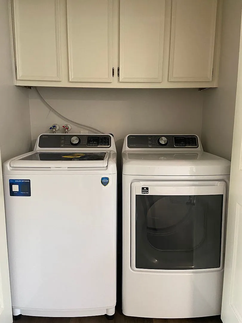 Remodeled 2-Bedroom NE Portland Duplex with A/C, Garage & Modern Upgrades — Photo 3