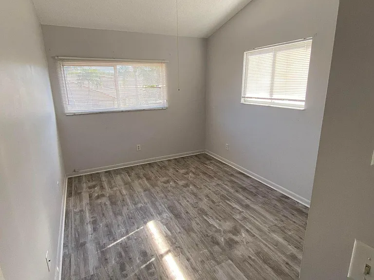 371 Maplecrest Cir — Photo 15