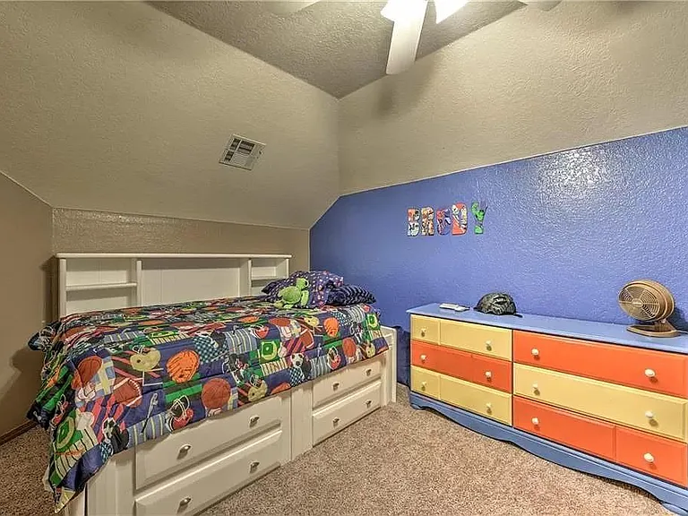 bonus room (upstairs)