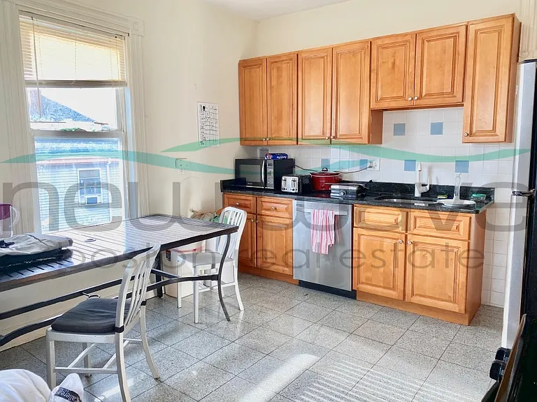 190 Highland St #3 — Photo 5