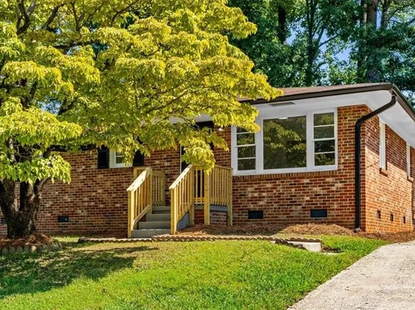 1804 Woodmere Dr, Greensboro, NC 27405