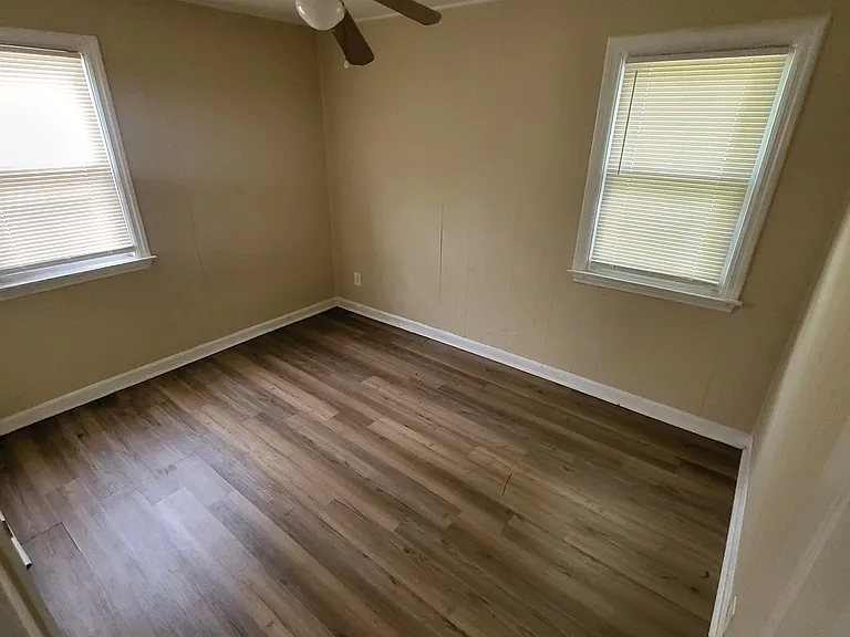 53 N Rodney Dr — Photo 12