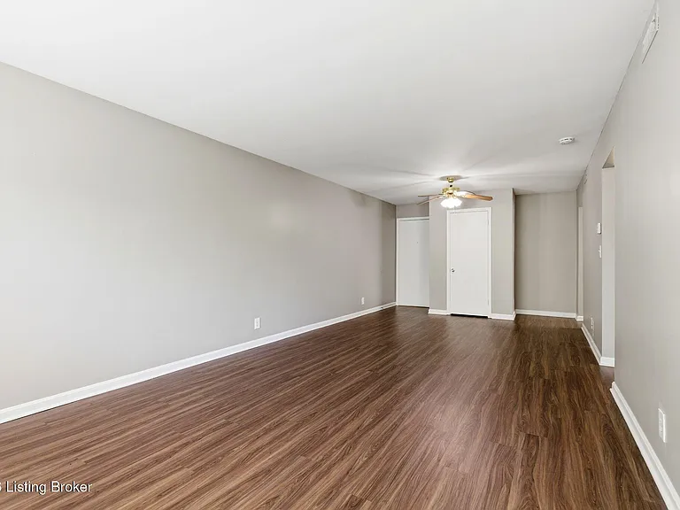 319 Idlewylde Dr #8 — Photo 6