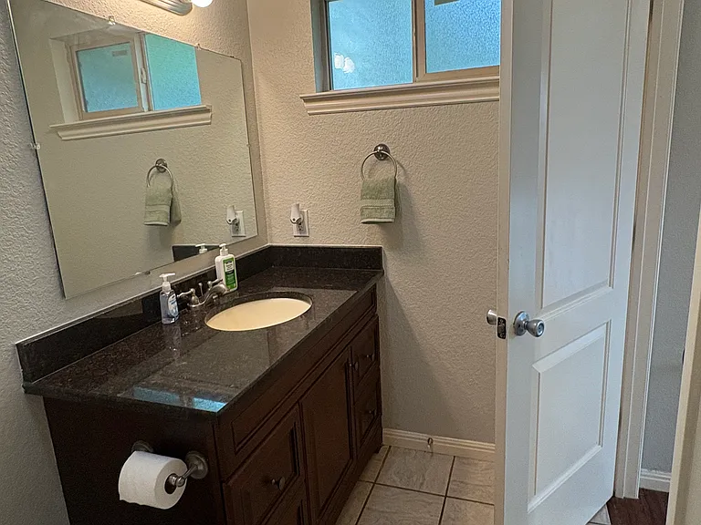 416 Railroad St — Photo 14