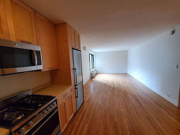 4th image of 145 4th Ave APT 7D