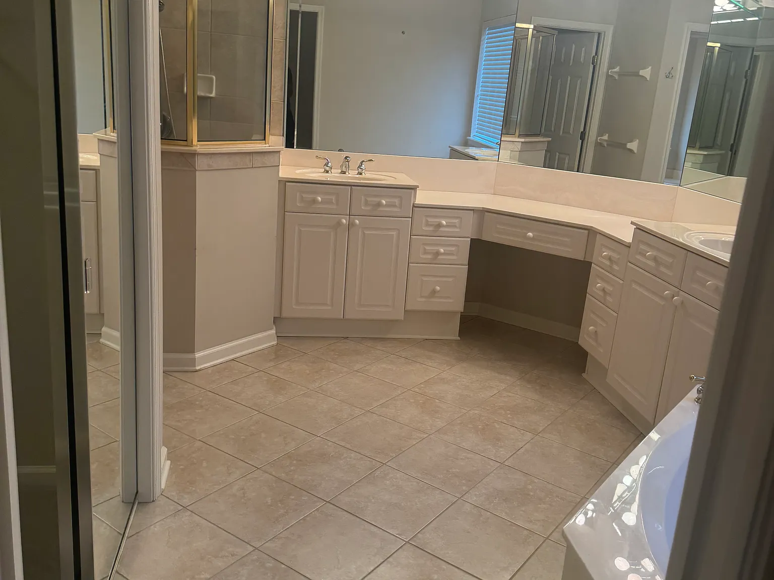 3 bed, 1586 sqft, $2,450 — Photo 4