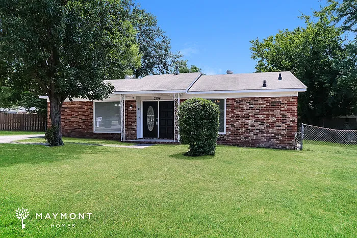 4 bed, 1.5 bath, 1425 sqft, $1,495 — Photo 3