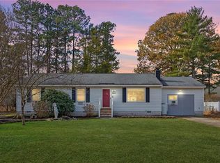 1604 Colonial Ave, Smithfield, VA 23430