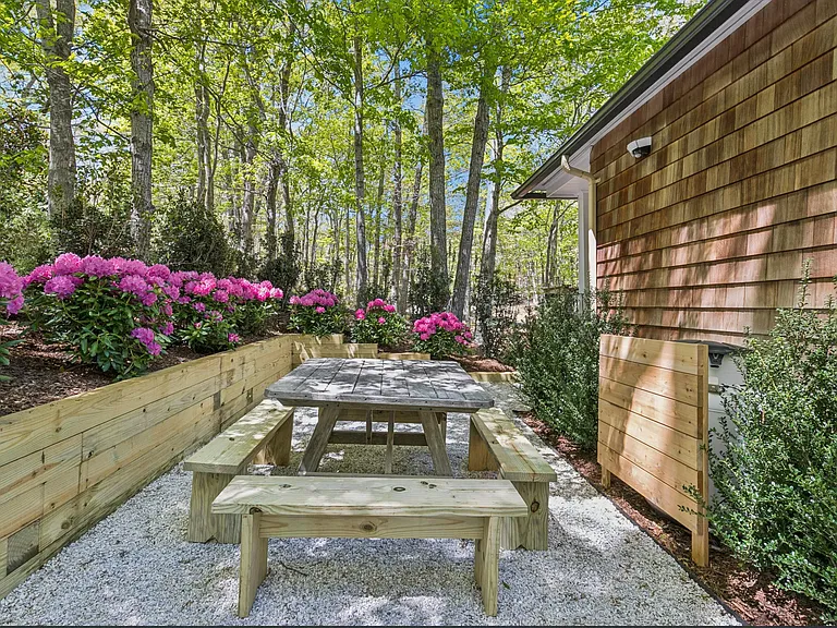 876A Millstone Rd — Photo 16