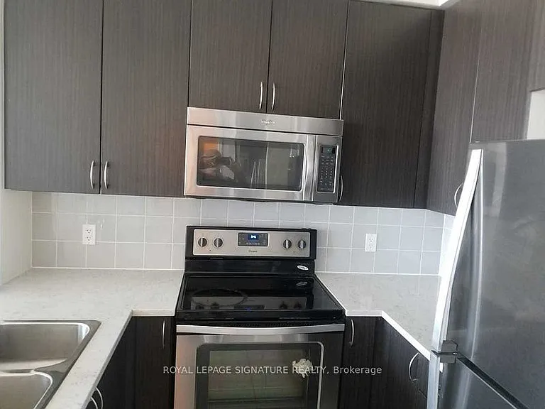 339 Rathburn Rd W #Penthouse 03 — Photo 2