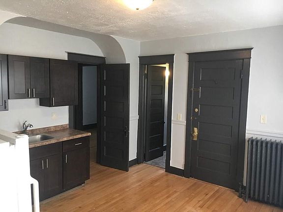 4th image of 2968 N Newhall St #2968