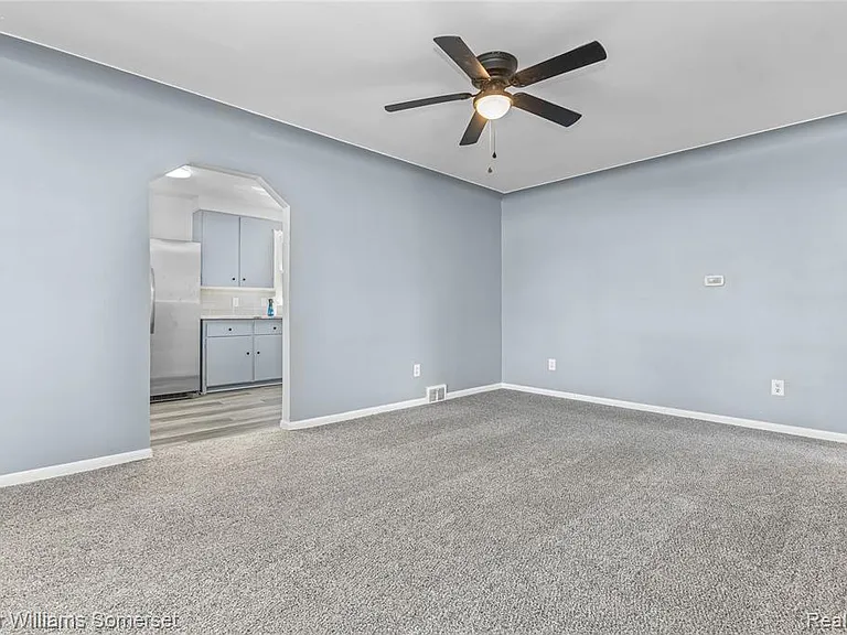 99 Tacoma Dr — Photo 4
