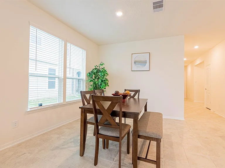 2114 Damasi Ln — Photo 18