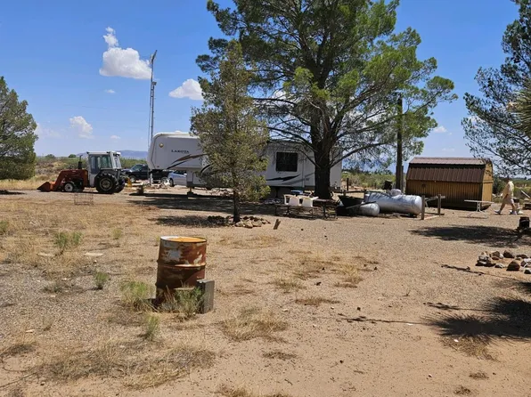 1091 Chico Dr NE, Deming, NM 88030