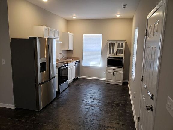 5th image of 2806 New Jersey Ave
