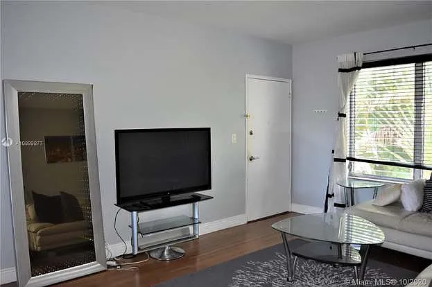 1188 Marseille Dr #4 — Photo 49