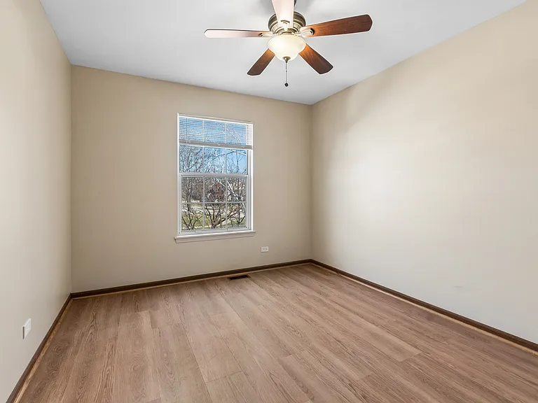 1317 Spalding Dr — Photo 12