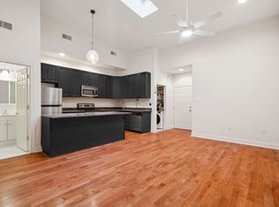 6 Strawberry St APT 15, Philadelphia, PA 19106