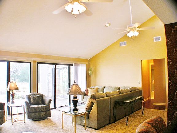 3rd image of 151 Linkside Dr