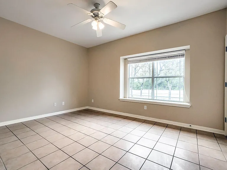 21501 Boggy Ford Rd #B — Photo 20