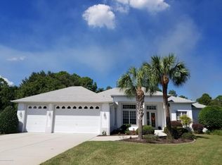 8409 Charleston Dr, Weeki Wachee, FL 34613