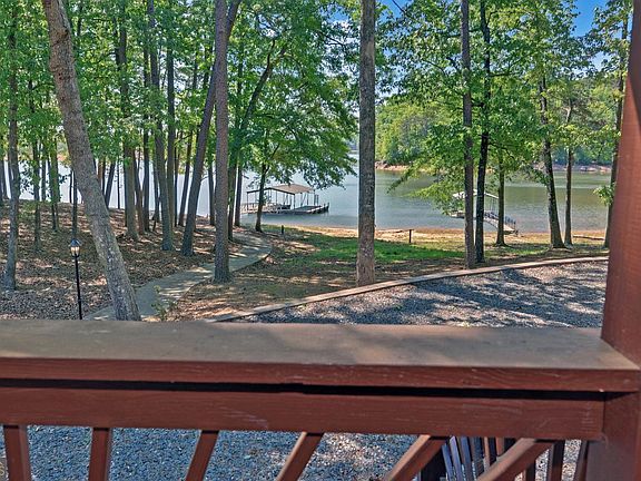 5th image of 123 Ridgemore Cir