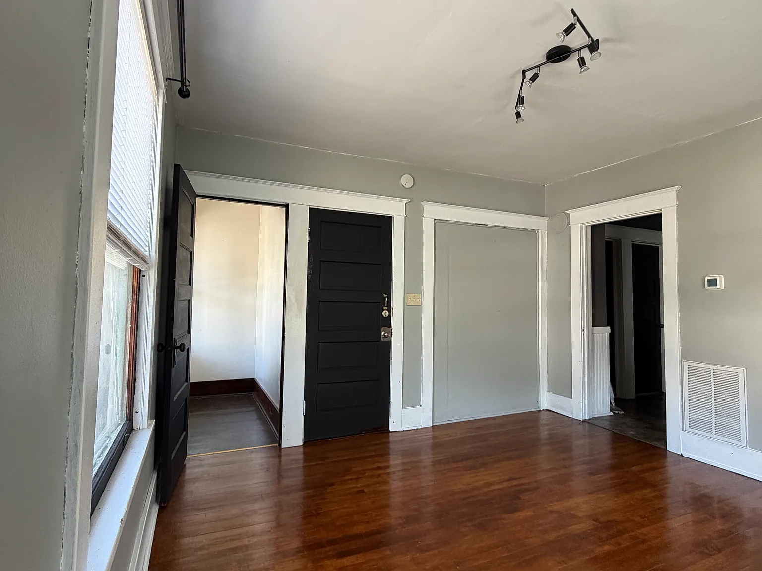 35 Slater Street — Photo 4