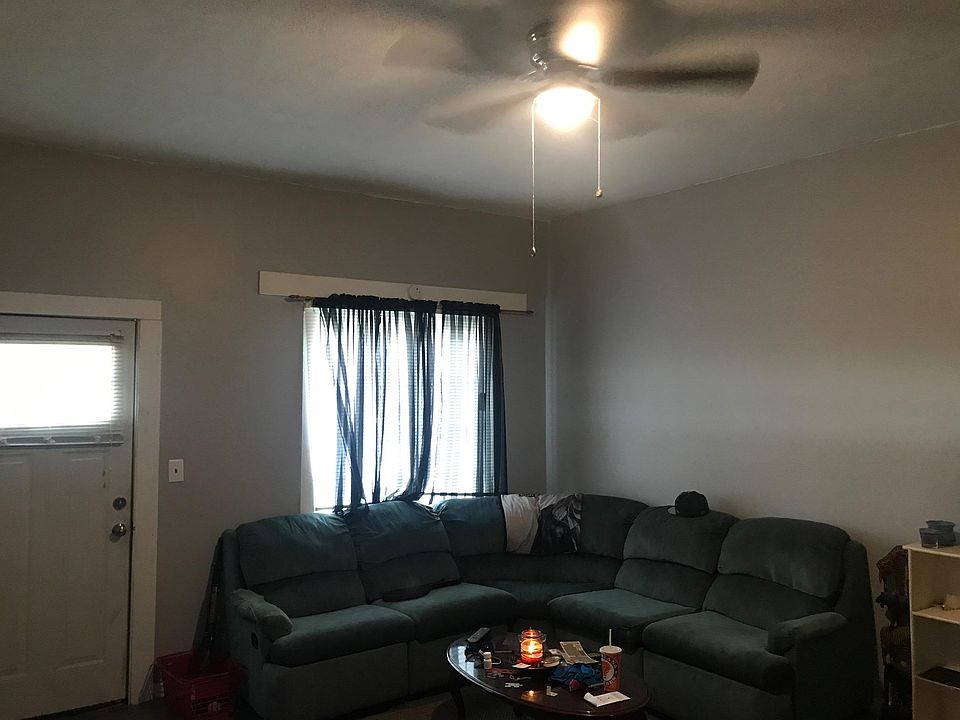 High Ceilings! Ceiling Fan! Lots of Space!