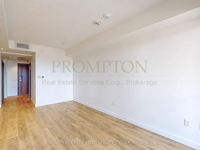 95 McMahon Dr #2211 — Photo 15
