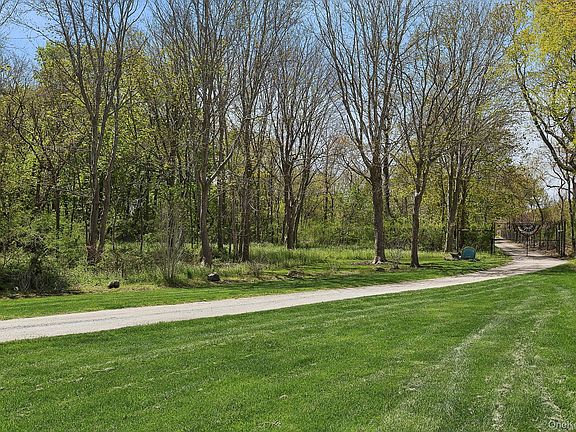 3rd image of 46975 Main Road