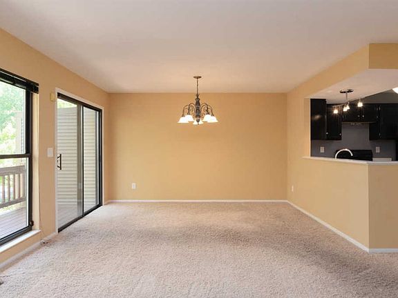 3rd image of 426 Old Court St