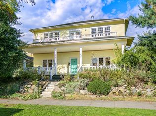 128 NE 52nd St, Seattle, WA 98105